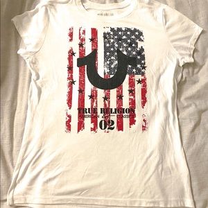 True Religion - XL - Women’s T-shirt - Smoke Free Home - Red & White Flag